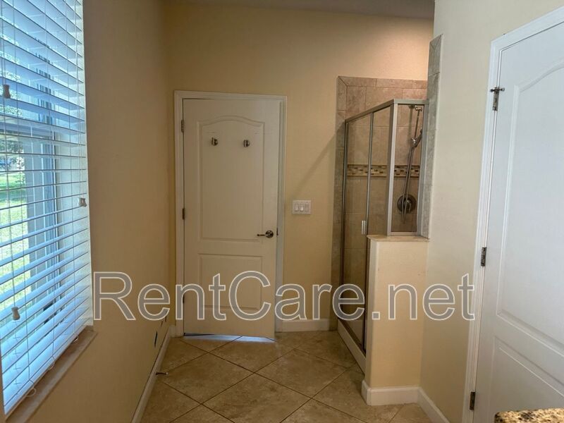 Beautiful 4/3.5 home located in Independence Signature Lakes Community of Winter Garden! property image
