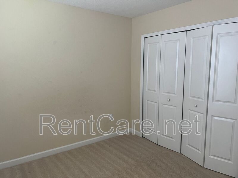 Beautiful 4/3.5 home located in Independence Signature Lakes Community of Winter Garden! property image