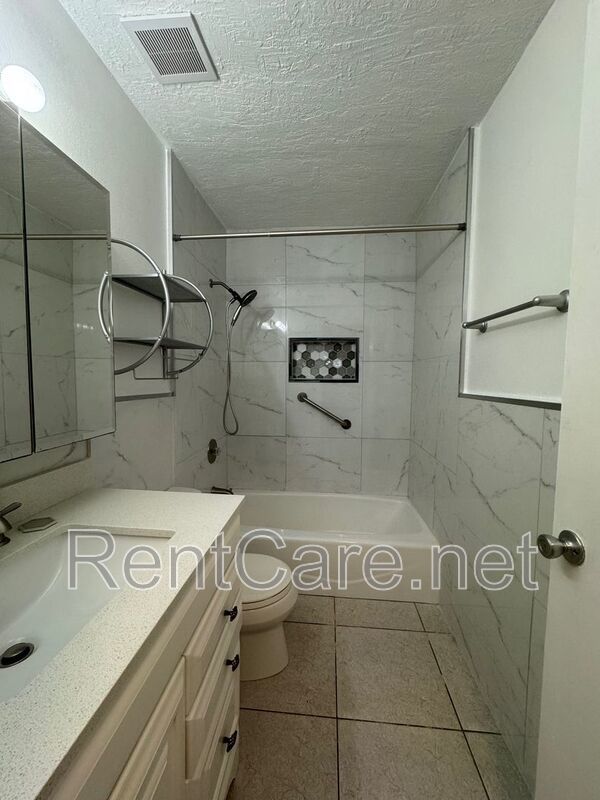 Recently Renovated 2/1 Condo in Winter Park! property image