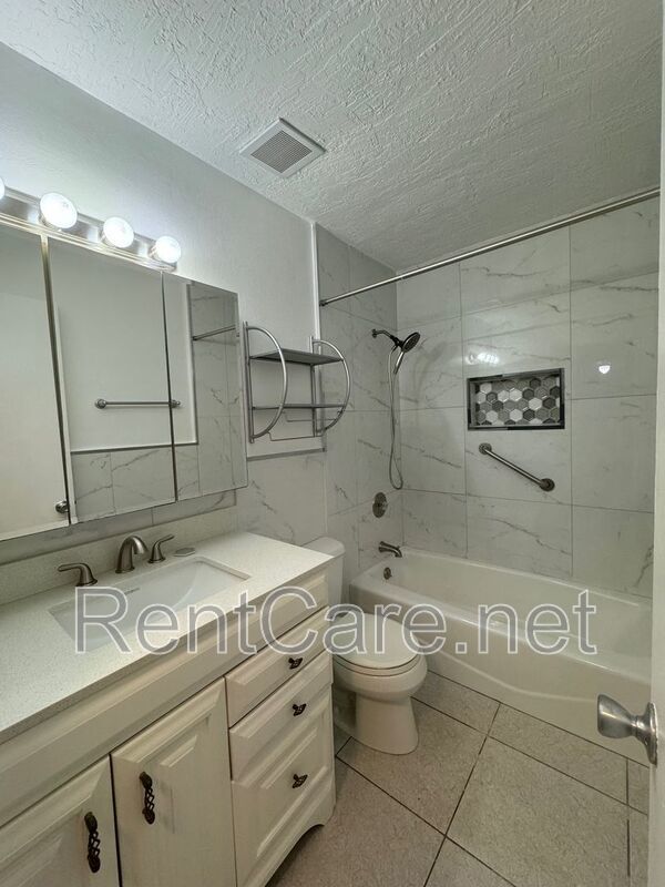 Recently Renovated 2/1 Condo in Winter Park! property image