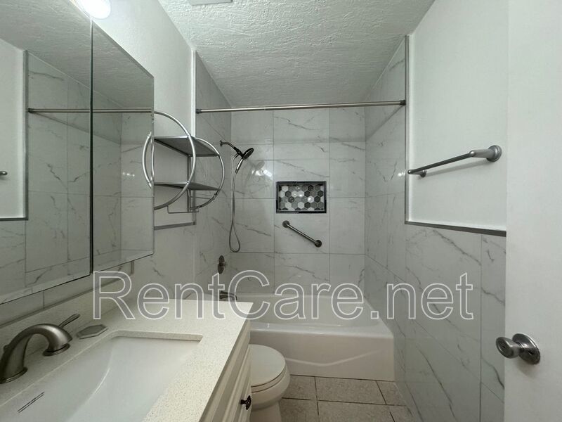 Recently Renovated 2/1 Condo in Winter Park! property image