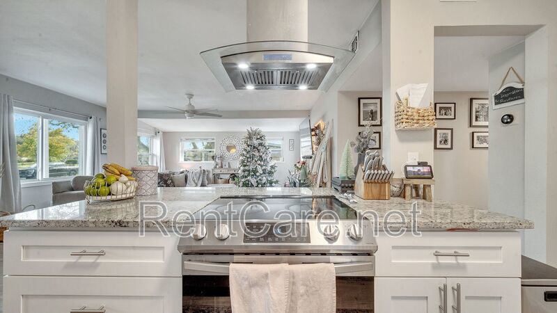 Cozy Remodeled 3/2 in North Orlando! Available February 2026! property image