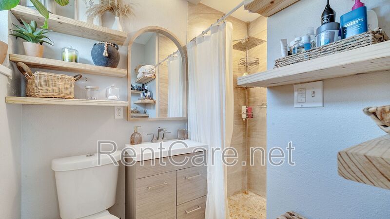 Cozy Remodeled 3/2 in North Orlando! Available February 2026! property image