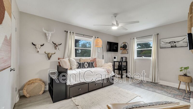 Cozy Remodeled 3/2 in North Orlando! Available February 2026! property image