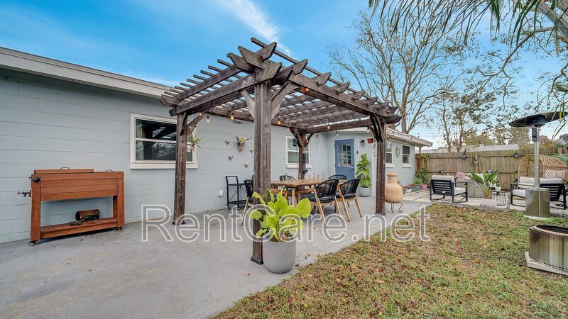 Cozy Remodeled 3/2 in North Orlando! Available February 2026! property image