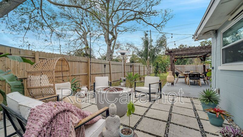 Cozy Remodeled 3/2 in North Orlando! Available February 2026! property image