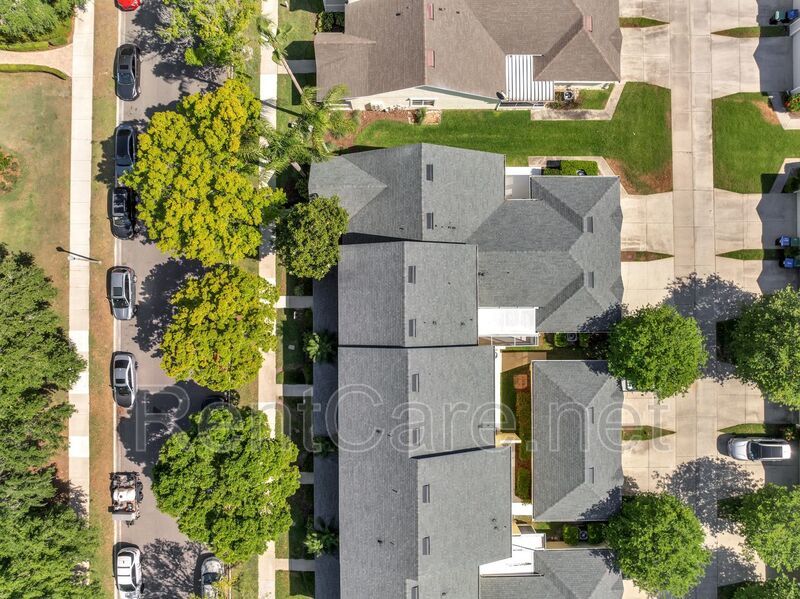 Lovely 4/3.5 Town Home in Summerport with 2 car garage! Available August! property image