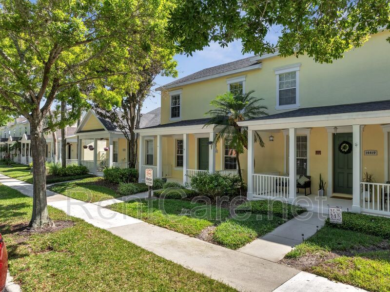Lovely 4/3.5 Town Home in Summerport with 2 car garage! Available August! property image