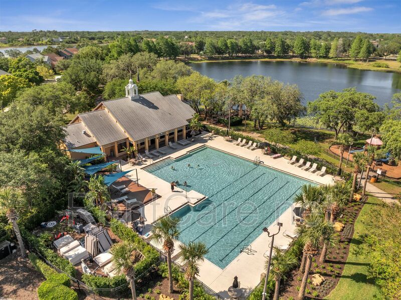 Lovely 4/3.5 Town Home in Summerport with 2 car garage! Available August! property image