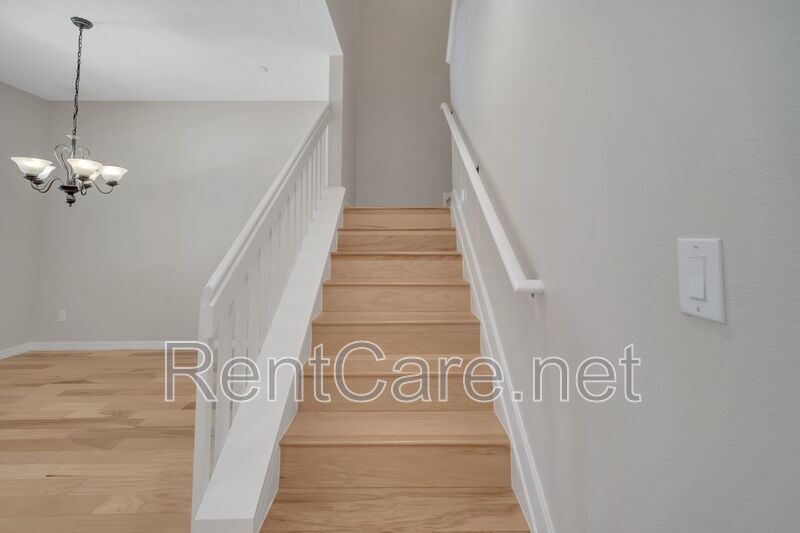 Lovely 4/3.5 Town Home in Summerport with 2 car garage! Available August! property image