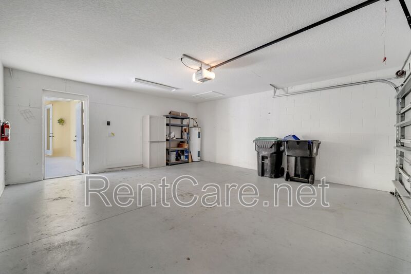 Lovely 4/3.5 Town Home in Summerport with 2 car garage! Available August! property image
