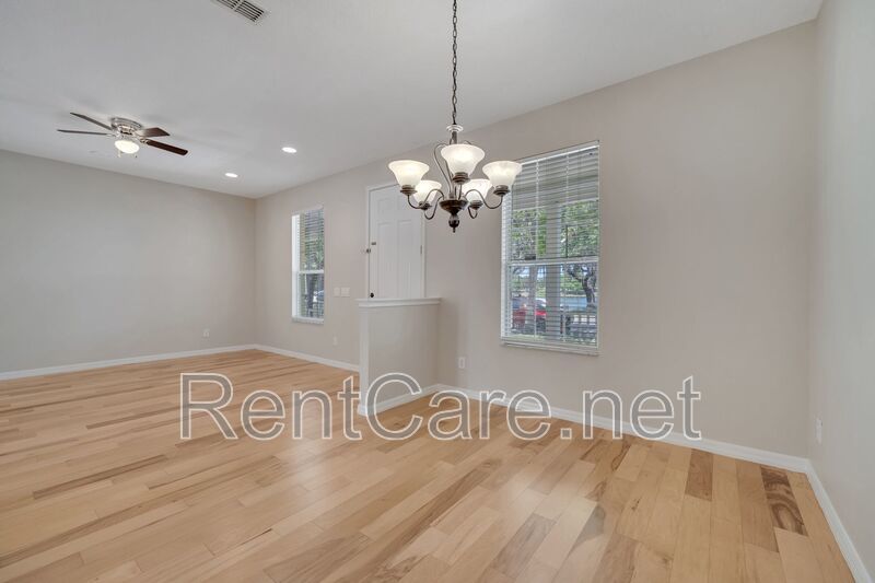 Lovely 4/3.5 Town Home in Summerport with 2 car garage! Available August! property image