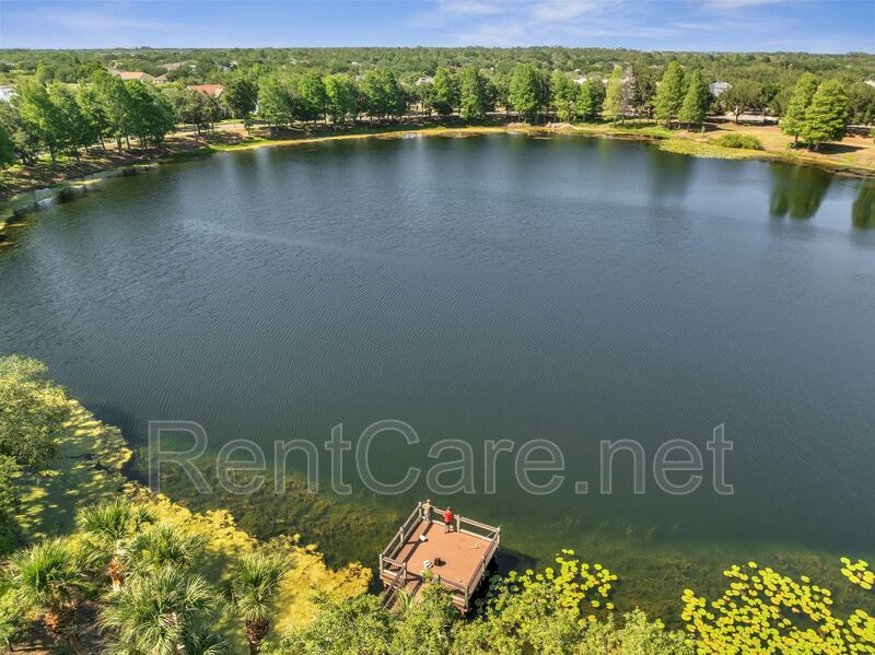 Lovely 4/3.5 Town Home in Summerport with 2 car garage! Available August! property image