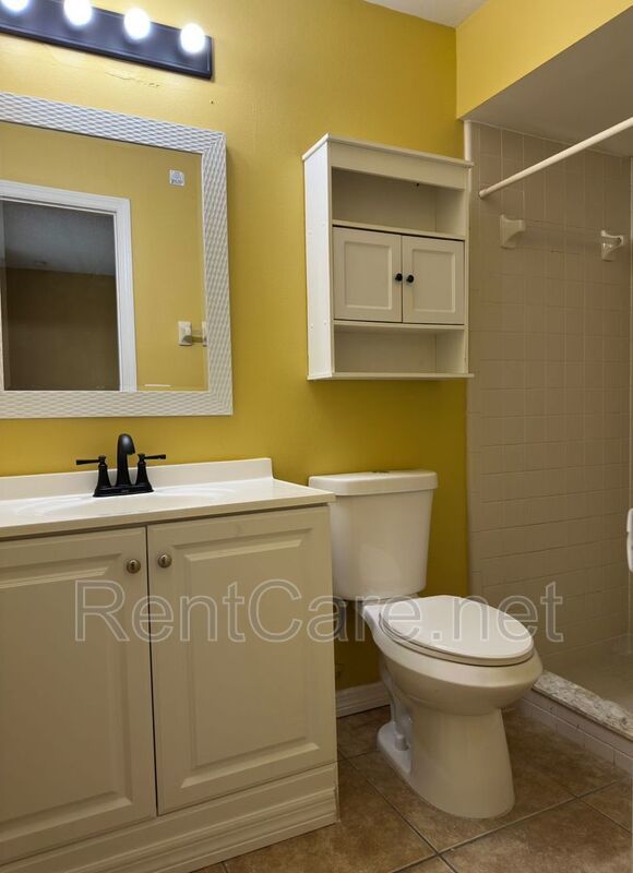 Spacious 3/2 Town Home in Meadow Woods.  Available Now! property image