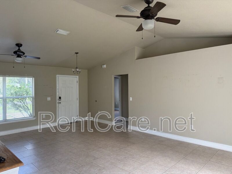 Spacious 3/2 home in Oviedo, just minutes to UCF.  Available Now! property image
