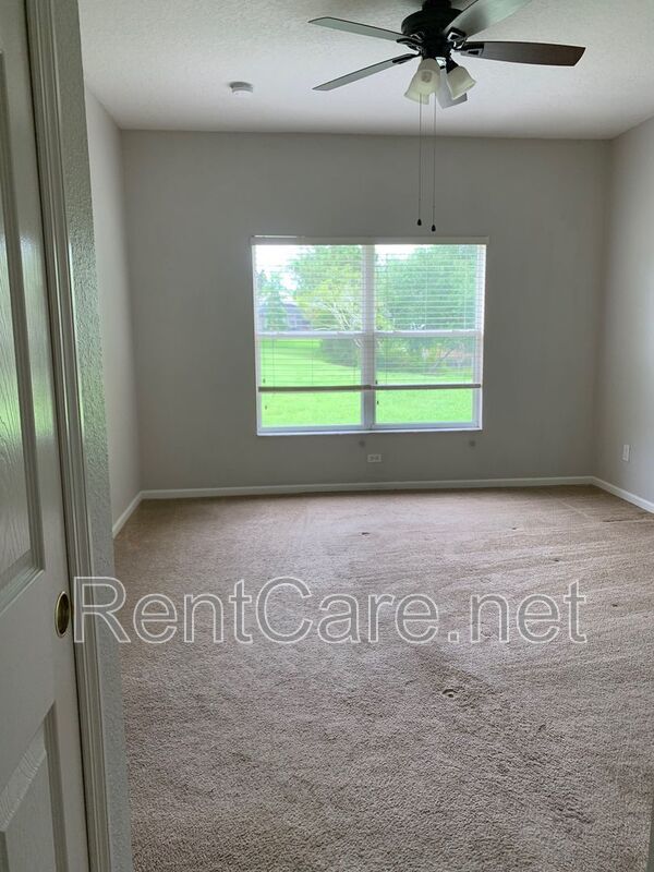 3/2 House in Gated Community close to UCF in East Orlando.  Available Now. property image