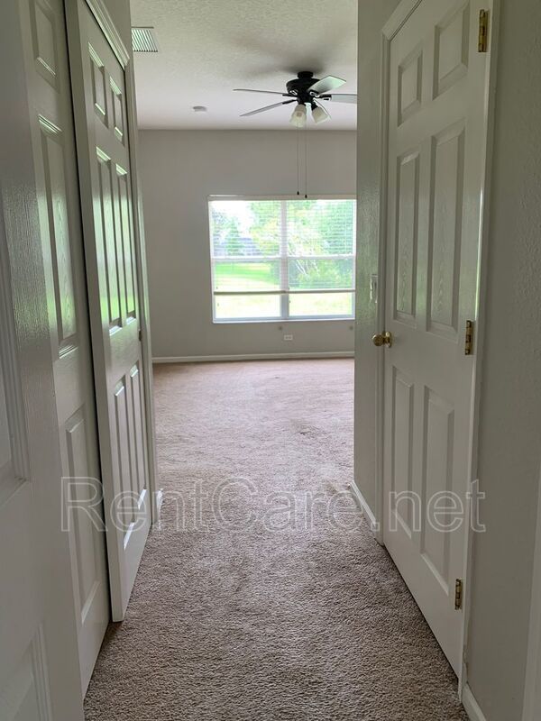 3/2 House in Gated Community close to UCF in East Orlando.  Available Now. property image