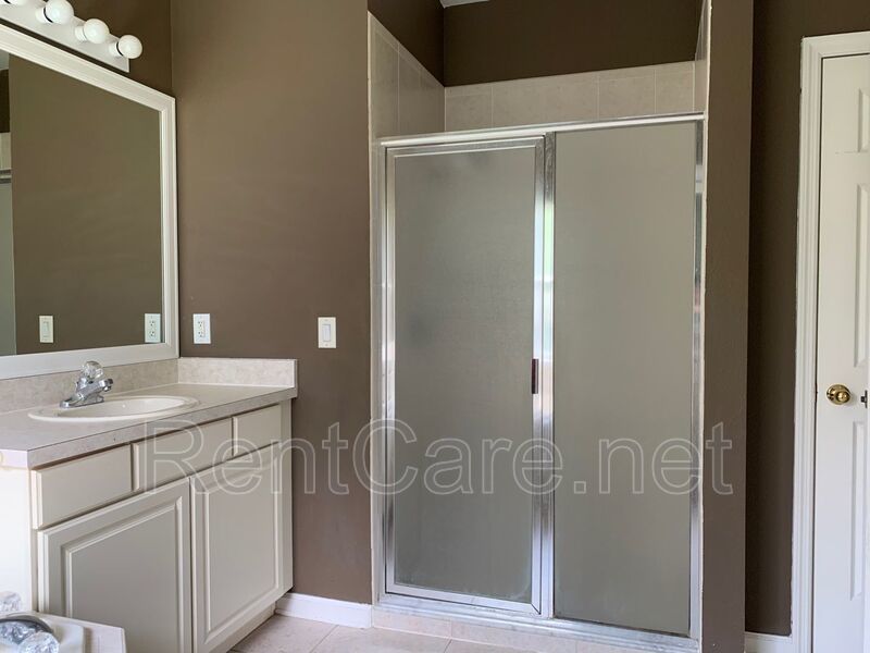 3/2 House in Gated Community close to UCF in East Orlando.  Available Now. property image