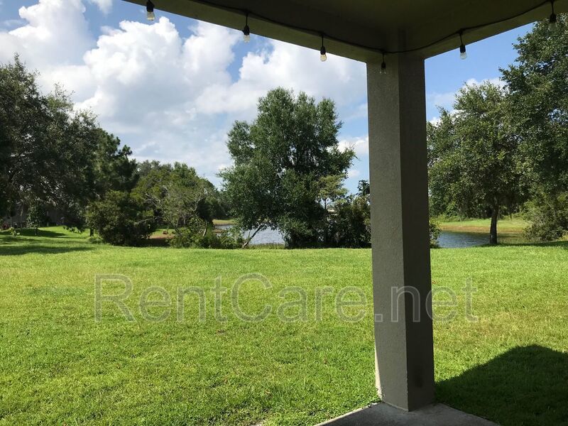 3/2 House in Gated Community close to UCF in East Orlando.  Available Now. property image