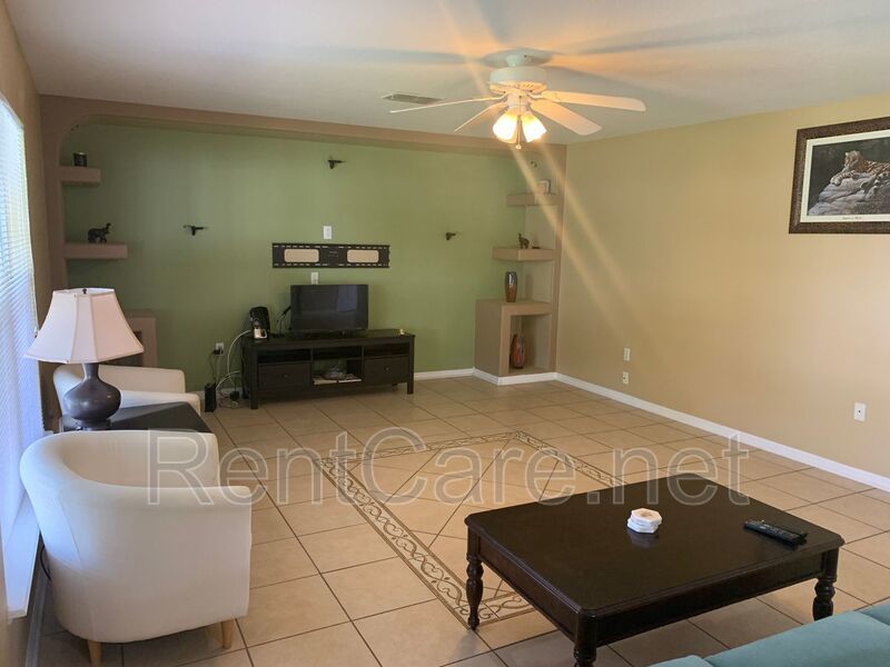 Stunning 4/2.5  Home in Beautiful Clermont. property image