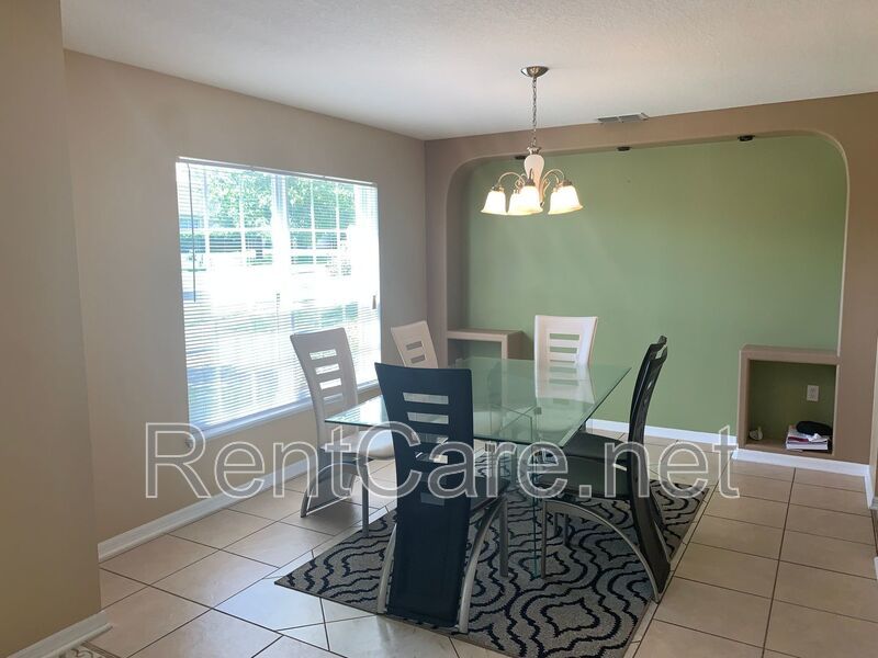 Stunning 4/2.5  Home in Beautiful Clermont. property image