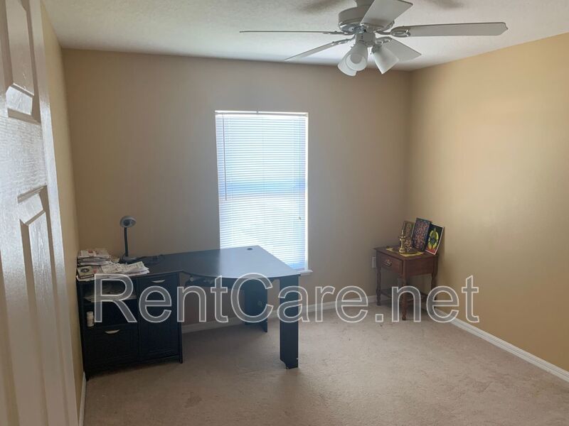 Stunning 4/2.5  Home in Beautiful Clermont. property image