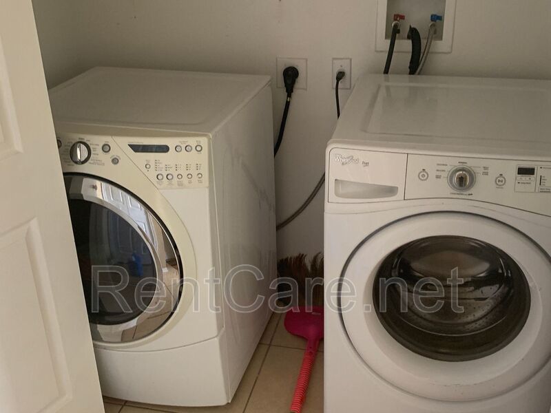 Stunning 4/2.5  Home in Beautiful Clermont. property image