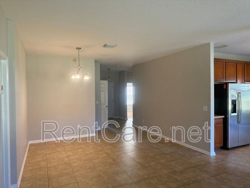 3/2 House in Gated Community close to UCF in East Orlando.  Available Now. property image