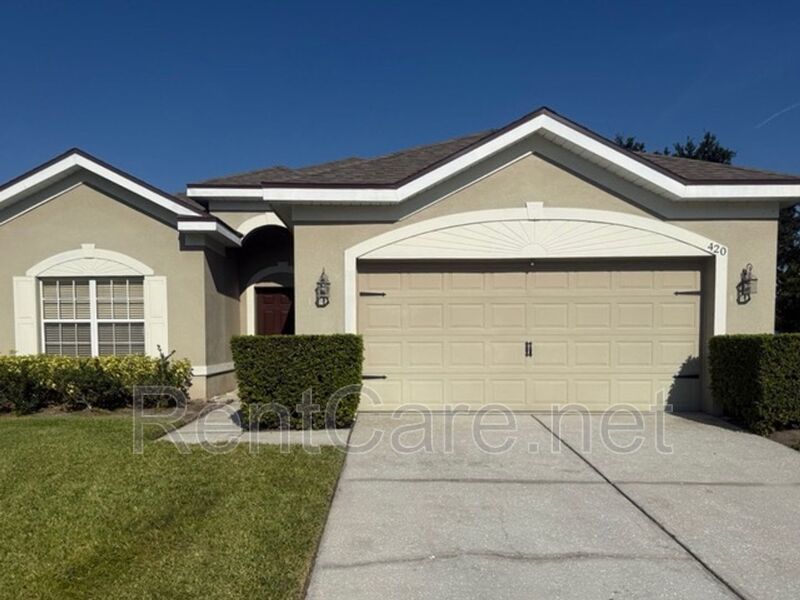 3/2 House in Gated Community close to UCF in East Orlando.  Available Now. property image