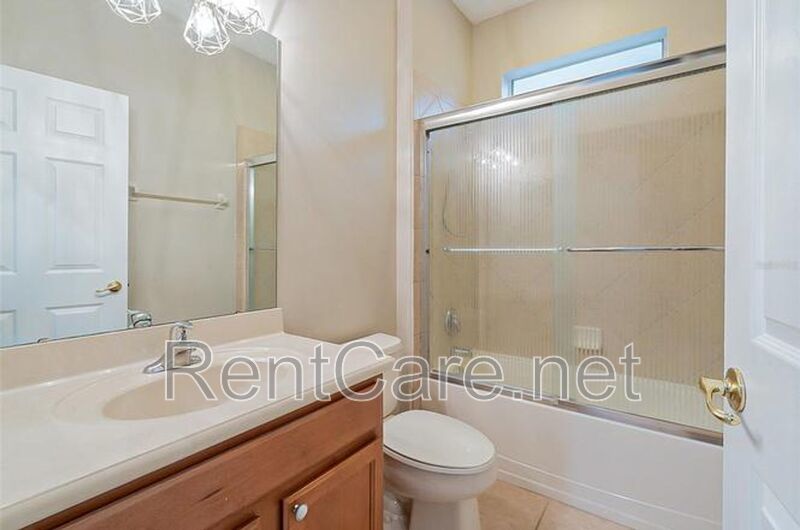 Spacious 3/2 with enclosed office and fence enclosed yard! property image