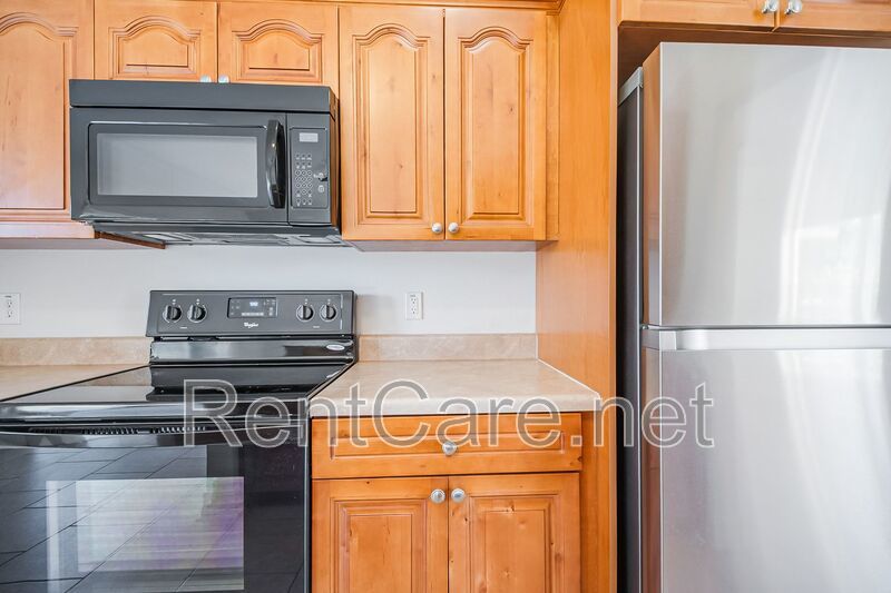 Spacious 3/2 home in Oviedo, just minutes to UCF.  Fresh paint and new carpet! No HOA! property image