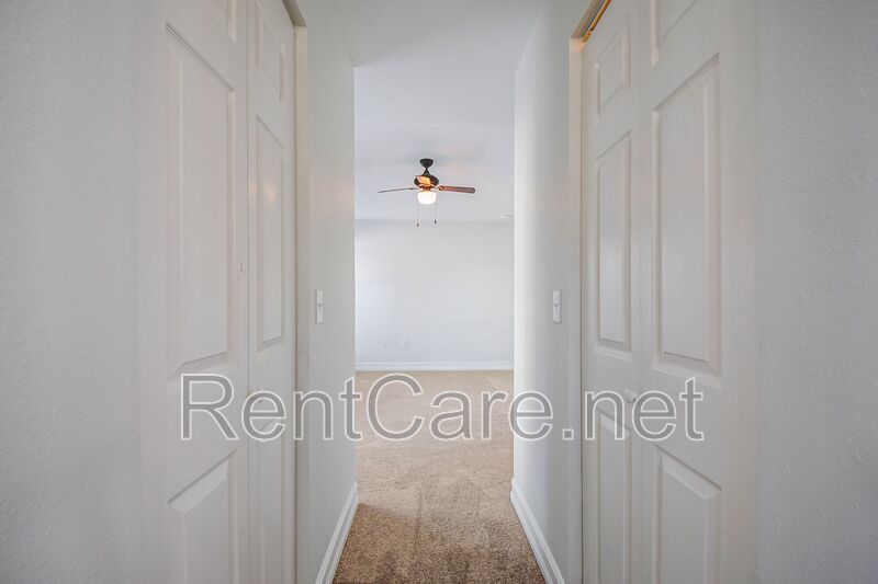 Spacious 3/2 home in Oviedo, just minutes to UCF.  Fresh paint and new carpet! No HOA! property image