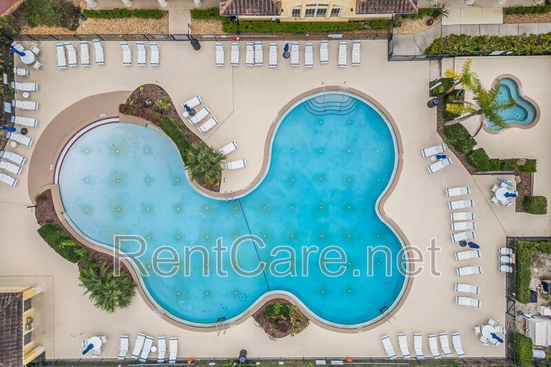 Spacious 3/2 Condo in the Gated Oakwater Community with Single Car Garage! Brand new carpets and Freshly Painted! property image