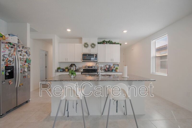 Newly Built 4/2 in Lake Deer Estates of Poinciana! property image