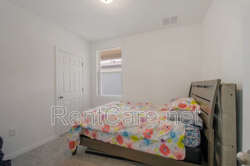 Newly Built 4/2 in Lake Deer Estates of Poinciana! property image