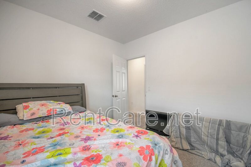 Newly Built 4/2 in Lake Deer Estates of Poinciana! property image