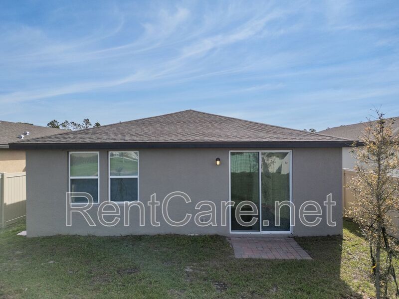 Newly Built 4/2 in Lake Deer Estates of Poinciana! property image
