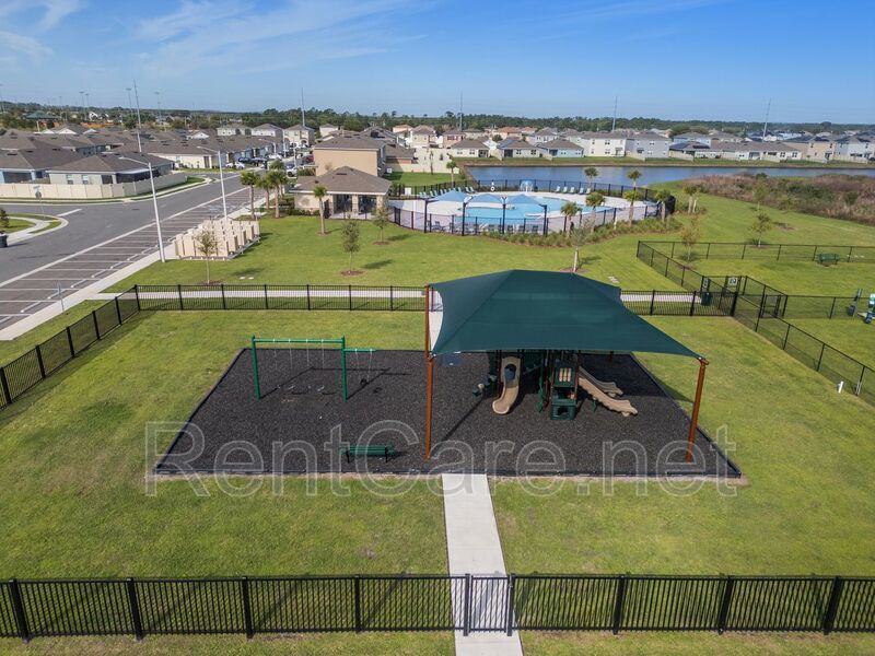 Newly Built 4/2 in Lake Deer Estates of Poinciana! property image