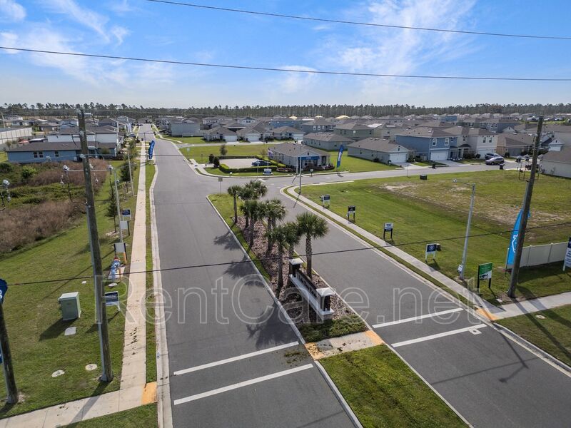 Newly Built 4/2 in Lake Deer Estates of Poinciana! property image