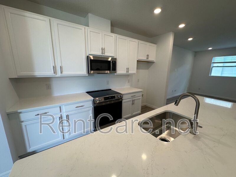 Stunning newly built 3/2.5 Town Home in St. Cloud very close to Lake Nona District property image
