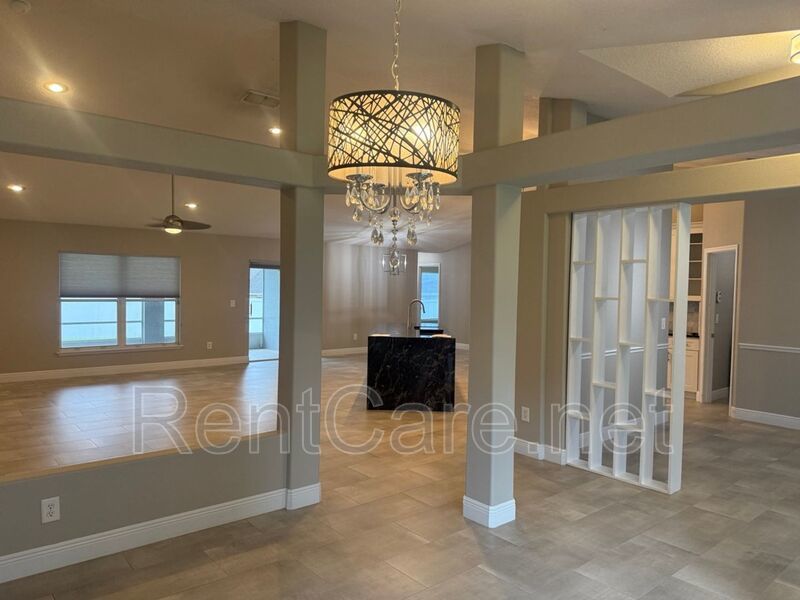Lovely 4/2 in the Gated Lake Fisher Estates of Gotha! property image