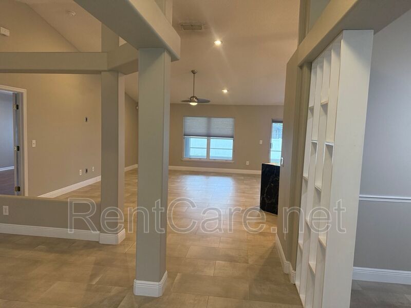 Lovely 4/2 in the Gated Lake Fisher Estates of Gotha! property image