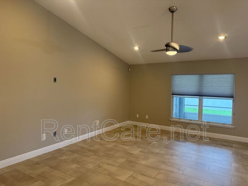 Lovely 4/2 in the Gated Lake Fisher Estates of Gotha! property image