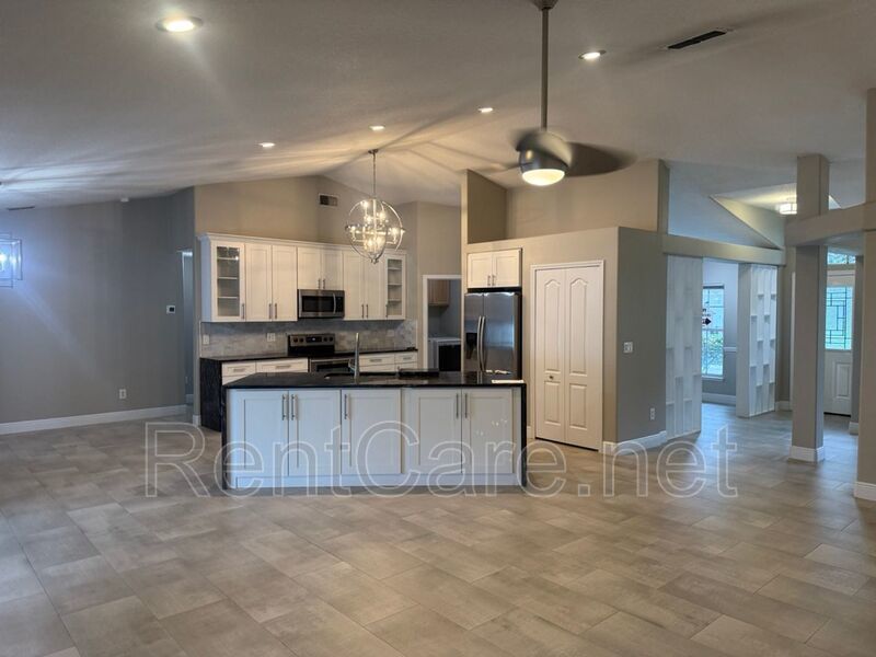 Lovely 4/2 in the Gated Lake Fisher Estates of Gotha! property image