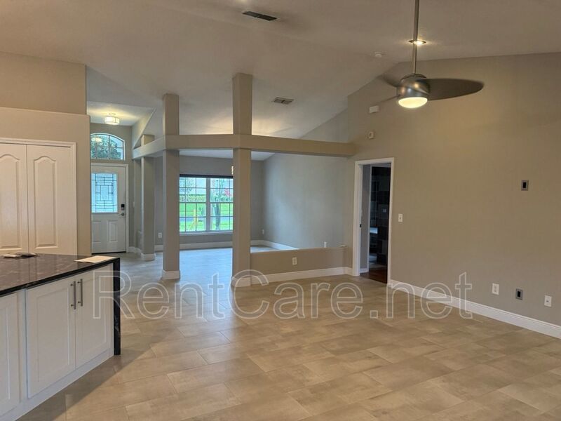 Lovely 4/2 in the Gated Lake Fisher Estates of Gotha! property image