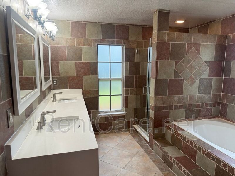 Lovely 4/2 in the Gated Lake Fisher Estates of Gotha! property image