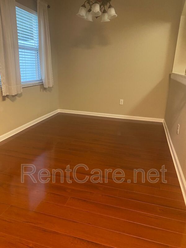 Well-kept 3/2.5 with 1 Car Garage Townhouse in Avalon Park area! property image