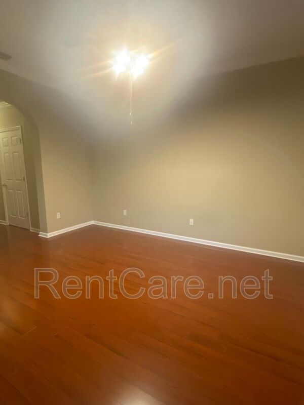 Well-kept 3/2.5 with 1 Car Garage Townhouse in Avalon Park area! property image