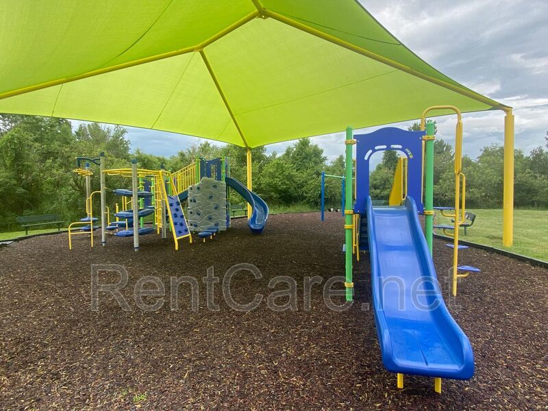 Well-kept 3/2.5 with 1 Car Garage Townhouse in Avalon Park area! property image