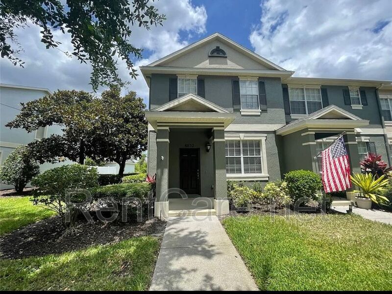 Stunning 3/2.5 corner townhome in Lake Reams with 2 car garage! Available in July! property image